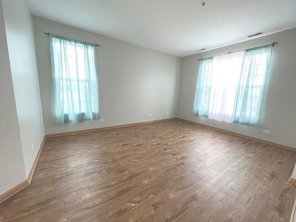 5th image of 2251 Beresford Dr