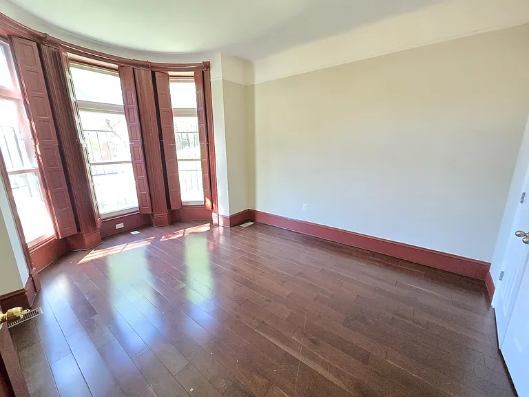 804 Hollins St #1 — Photo 20