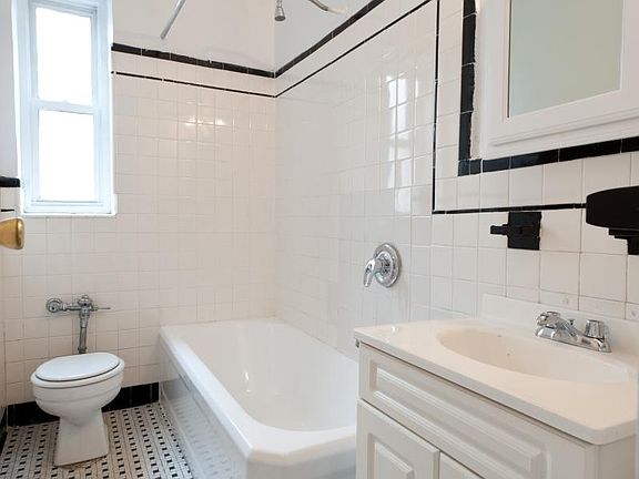 5th image of 2710 Webb Ave #A21