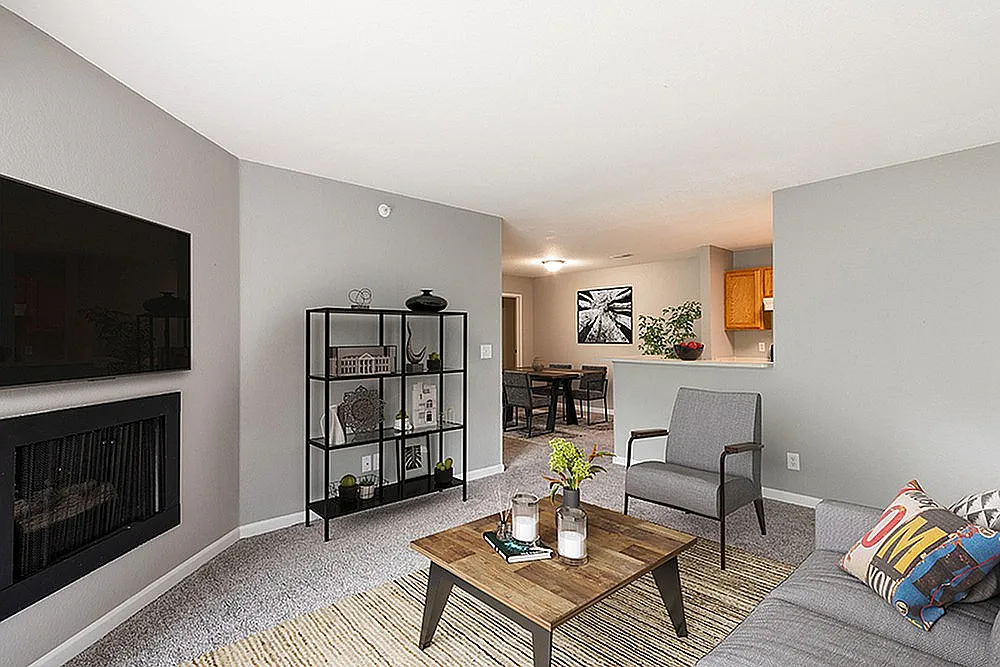 Central Park Apartments — Photo 3