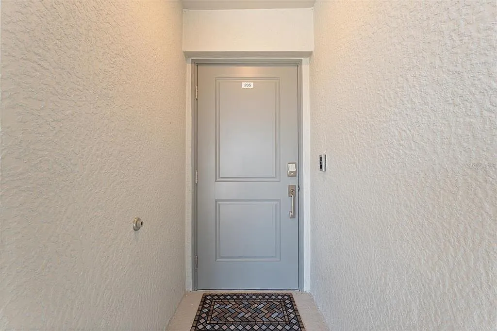 2 bed, 2.0 bath, 1366 sqft, $2,500 — Photo 4