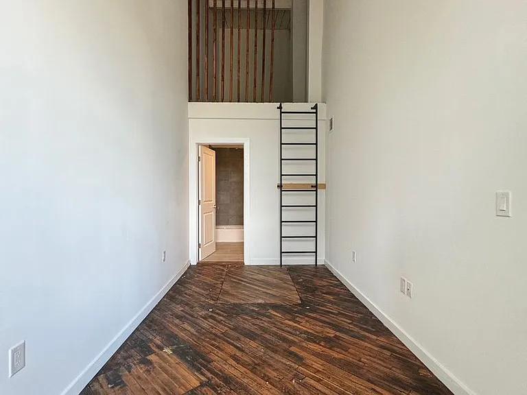Kent Mills — Photo 61