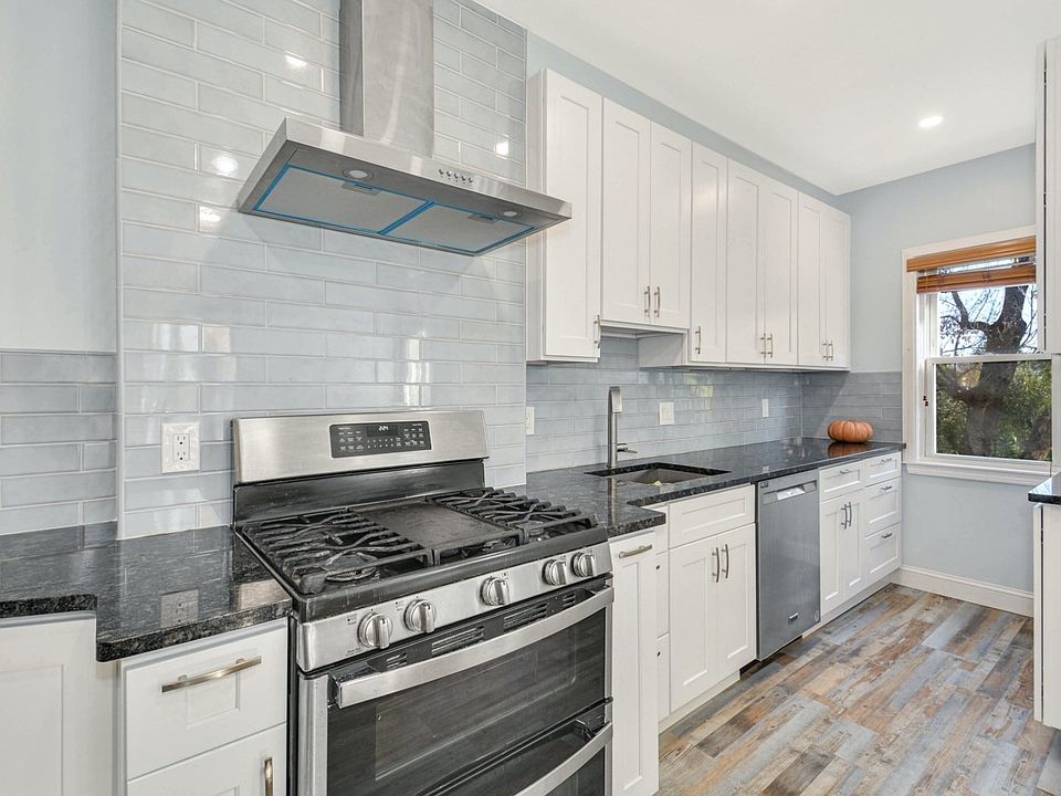1st image of 8-10 Middle St