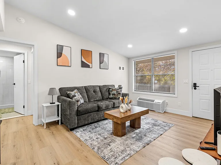 Heathmore Villas Apartments — Photo 49