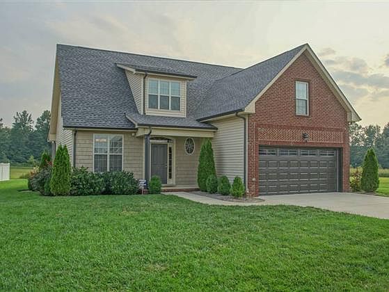 2nd image of 724 Richards Dr