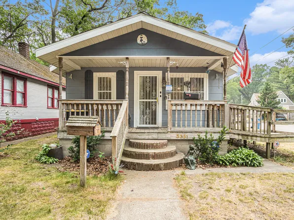 3351 8th St, Muskegon Heights, MI 49444