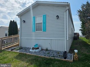 4 Pine St, Fredericksburg, PA