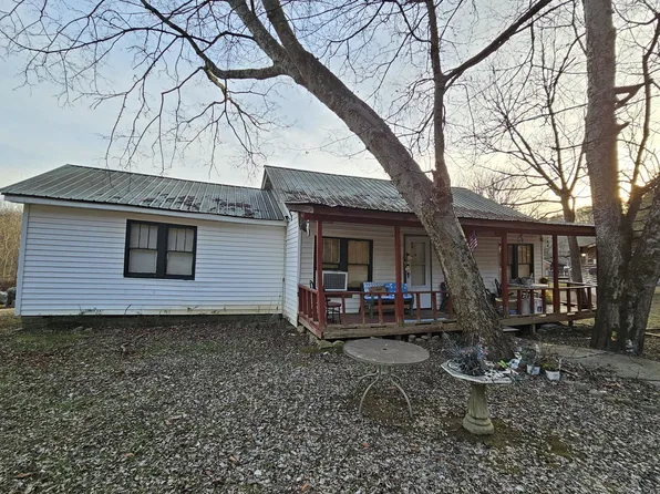 307 Back Valley Rd, Trenton, GA 30752