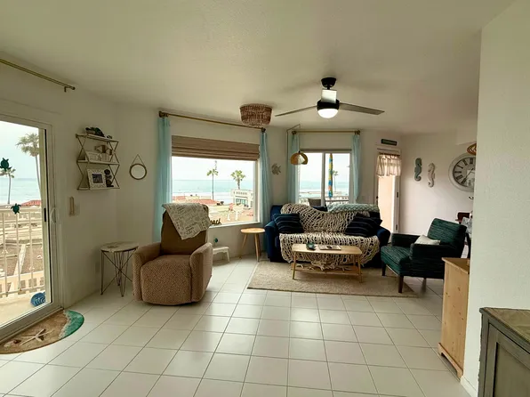 621 N Pacific St, Oceanside, CA