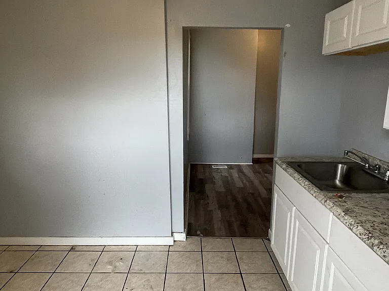 139 N Water Ave #2 — Photo 14