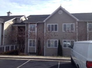 335 S Pointe Shore Dr, Moneta, VA