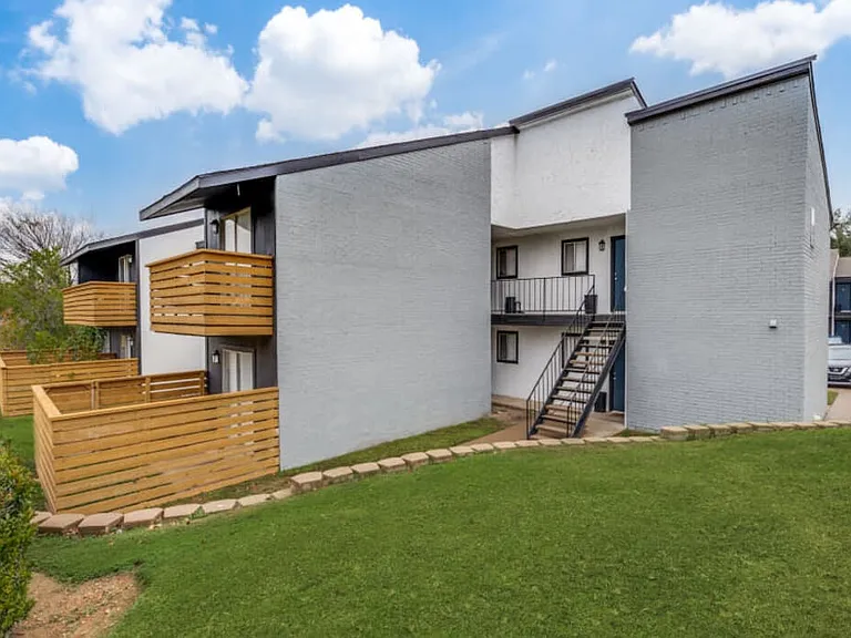 5744 Coventry Park Dr — Photo 24