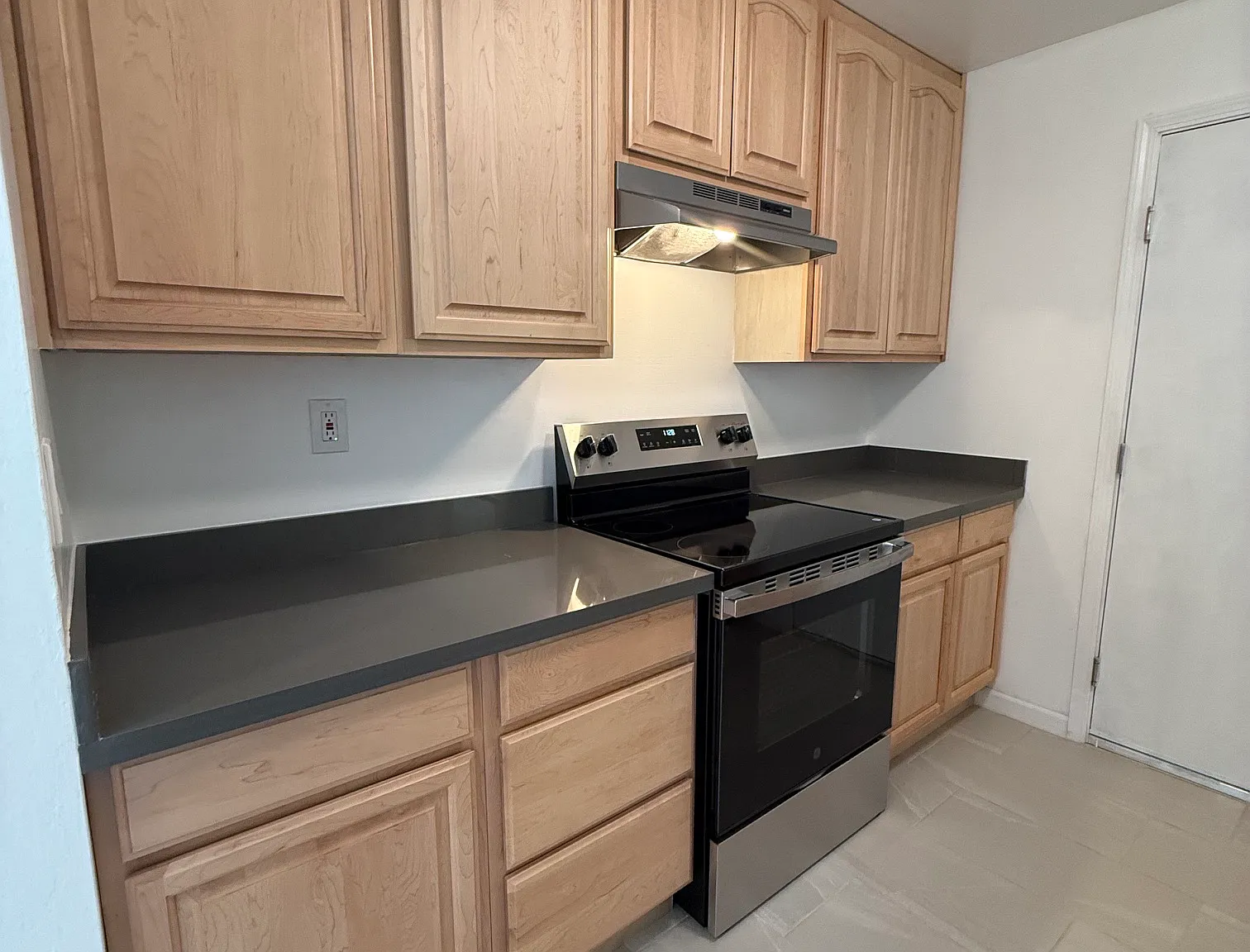 2 bed, 1000 sqft, $3,850 — Photo 4