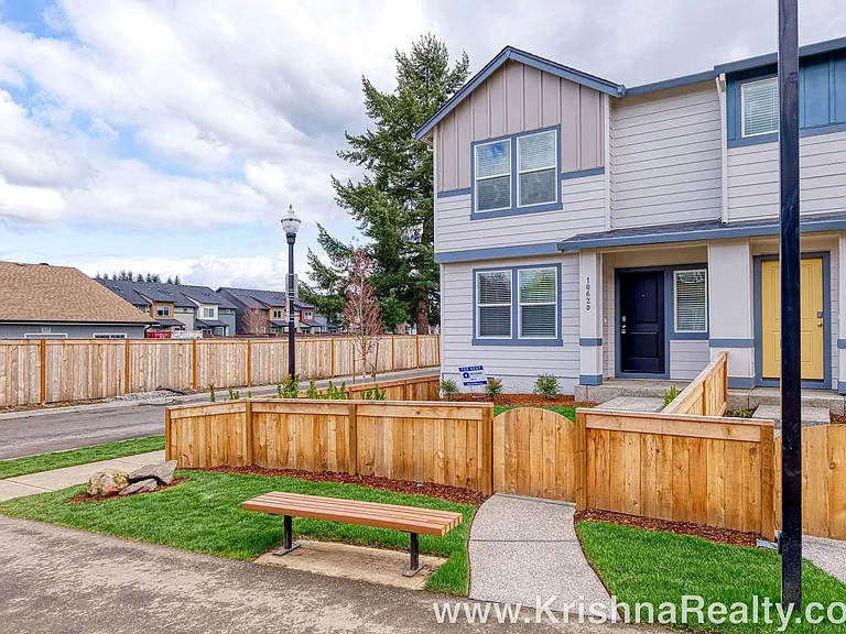 10620 NE 120th Pl — Photo 2