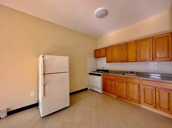 (undisclosed Address), Yonkers, NY 10701