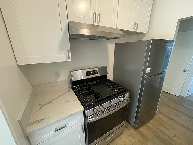 519 W D St #E — Photo 9