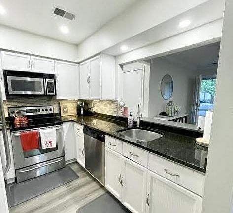 5th image of 3152 Anchorway Ct Unit F