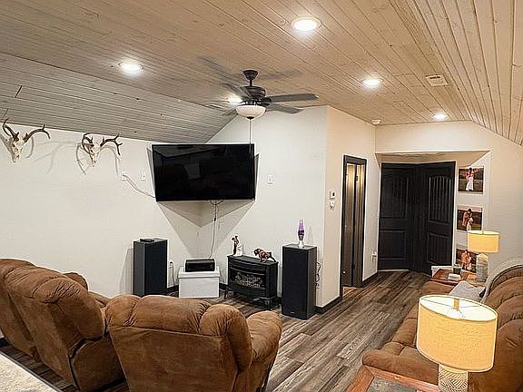 5th image of 1413 N Spring Rd