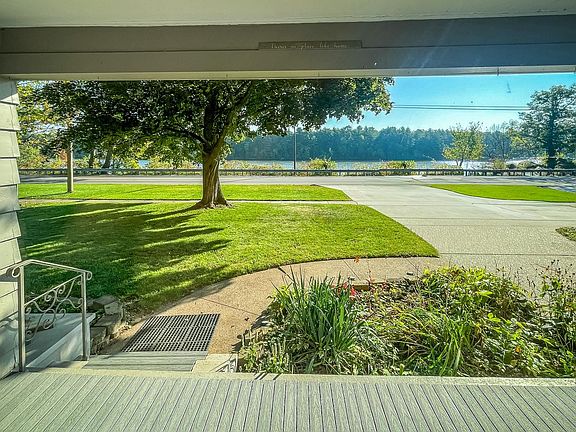 5th image of 1481 Wisconsin River Dr