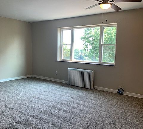 2nd image of 1680 Skyline Dr #11
