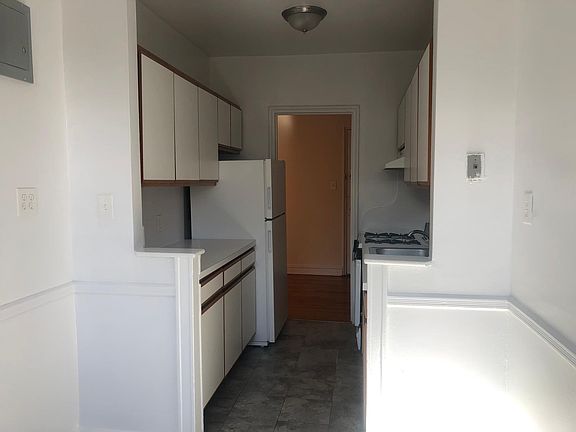 5th image of 17505 Wexford Ter APT 4L
