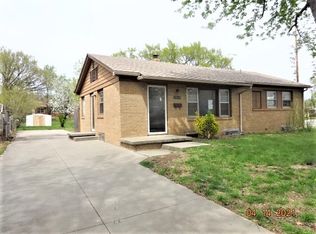 7920 E Watson Ln, Wichita, KS 67207
