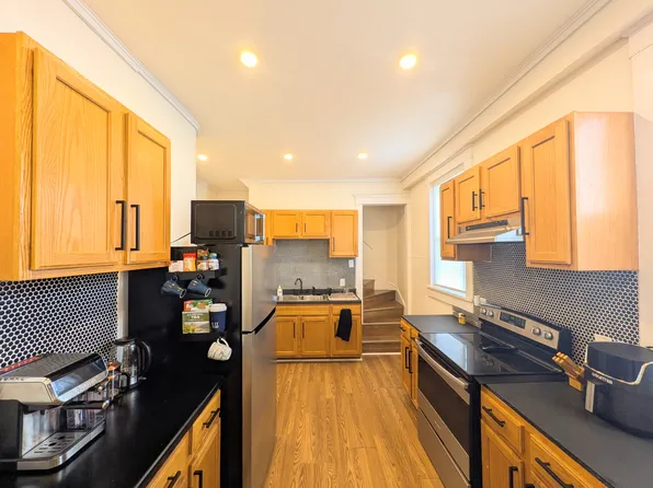 (undisclosed Address), Shenandoah, PA 17976