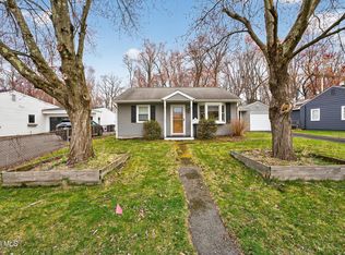 41 Vics Court, Albany, NY 12205