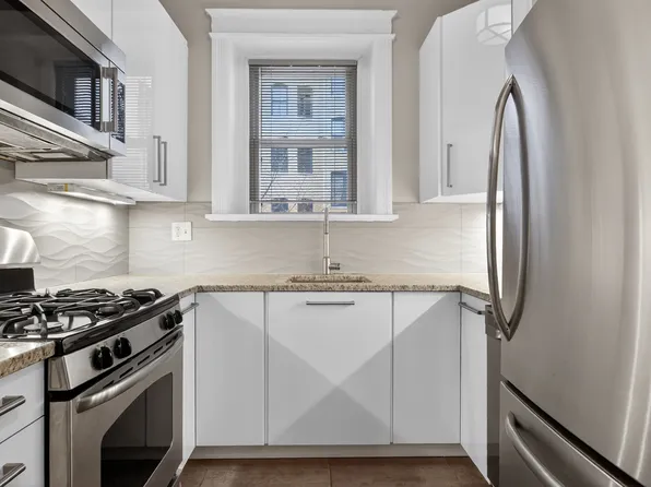 2010 Kalorama Rd NW APT 206, Washington, DC 20009