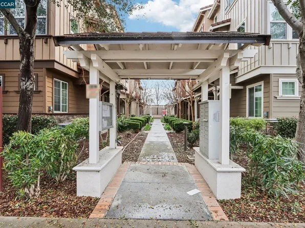 6759 S Mariposa Ln, Dublin, CA 94568