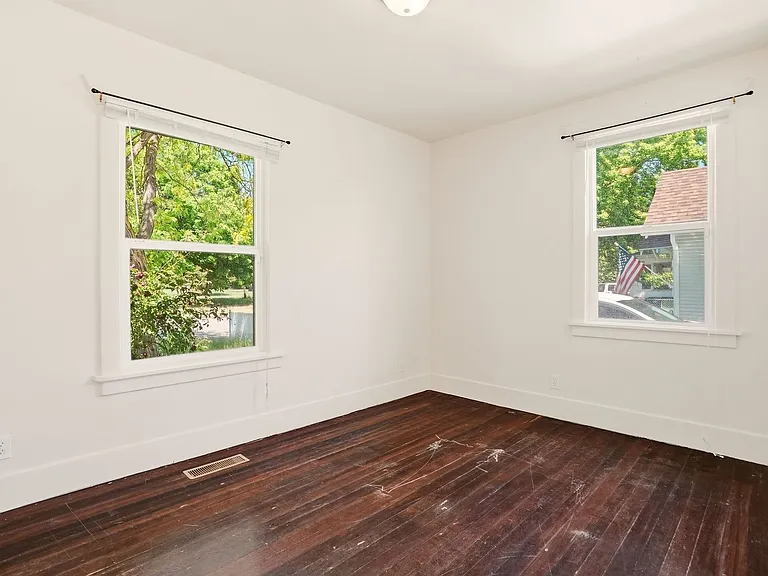 3908 E 4th Ave — Photo 7