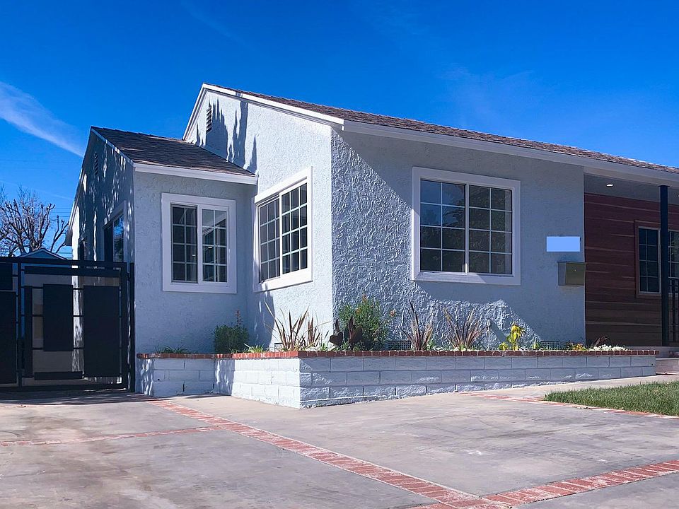 Exterior Blewett - Parking