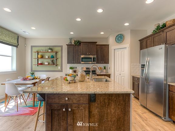 4th image of 2834 Saga Court NE #84
