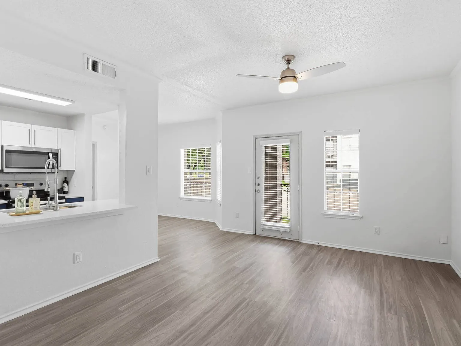 Aventura Cimarron — Photo 4
