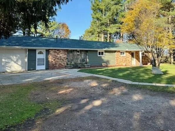 300 Birdsall St, North Adams, MI 49262