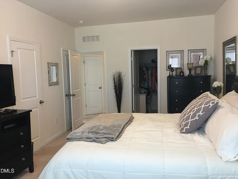 637 Briarcliff St — Photo 12