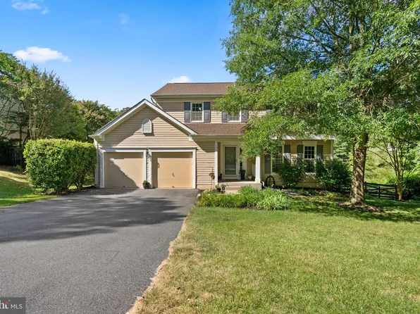 8120 Triple Crown Rd, Bowie, MD 20715