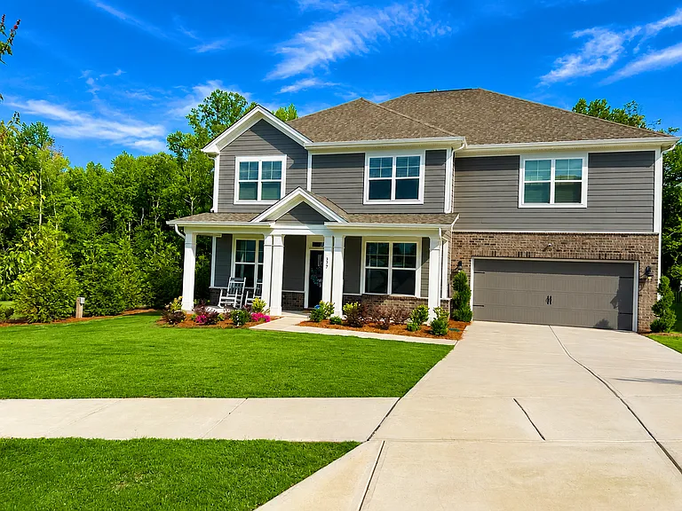 377 Streamwood Rd — Photo 1
