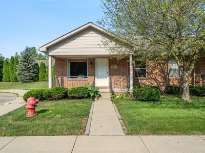 25679 Village Ln, Warren, MI, 48089