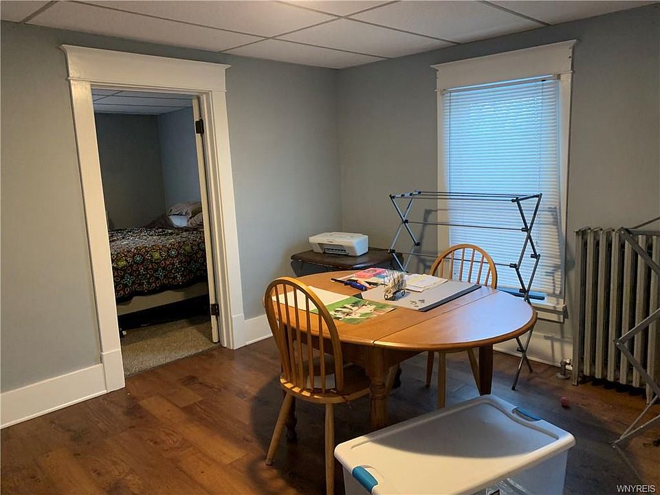 21 Legion Pkwy Lancaster NY Zillow