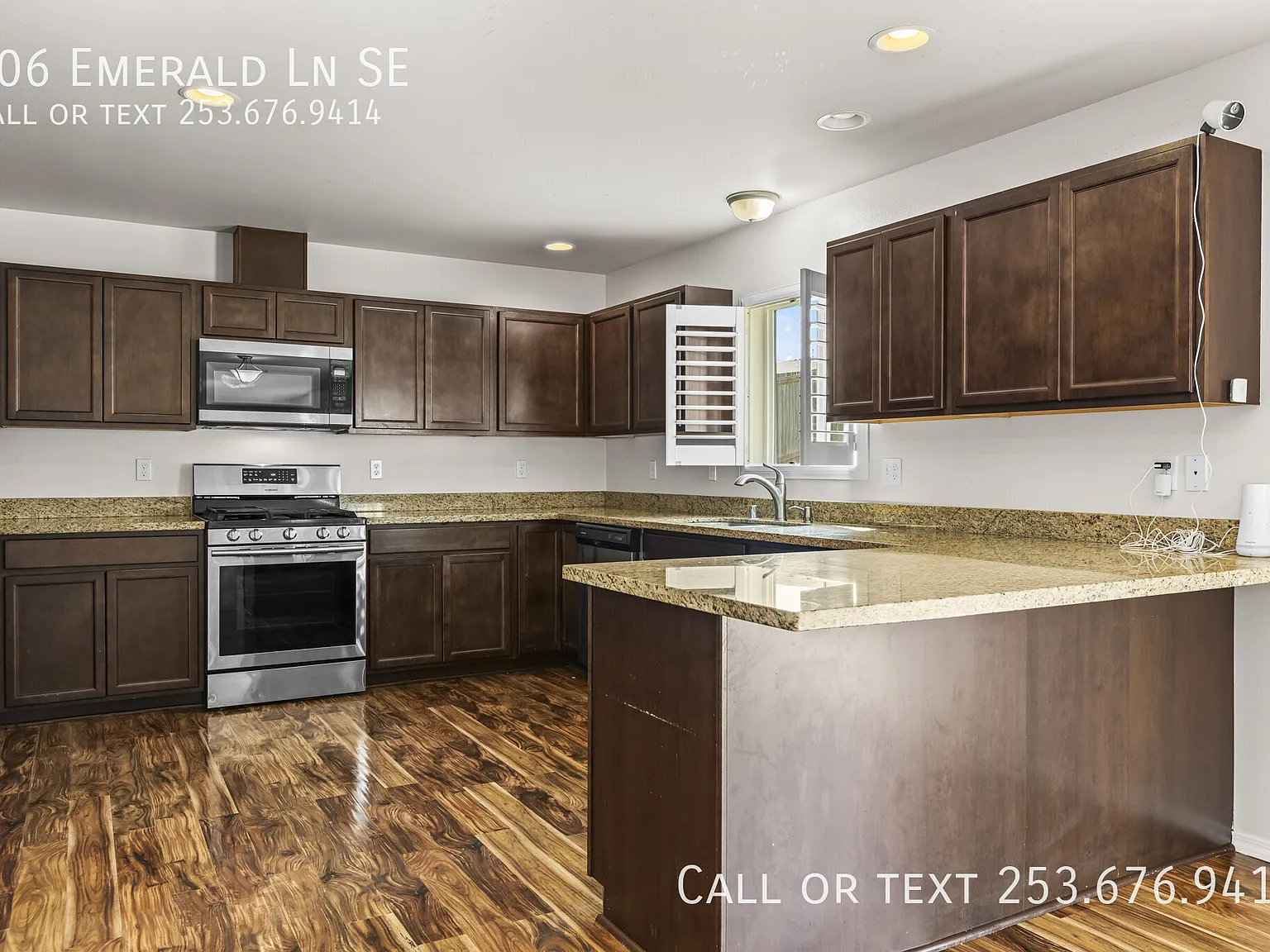 506 Emerald Ln SE, Rainier — Photo 3