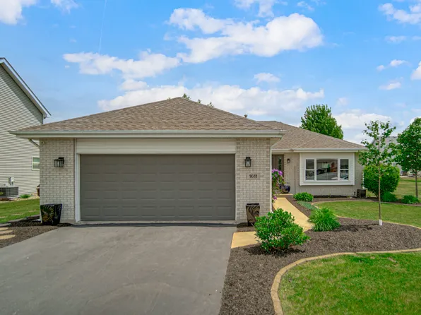 1611 Saddle Run Ln, Beecher, IL 60401