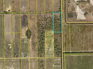  Sears RD, LABELLE, FL 33935