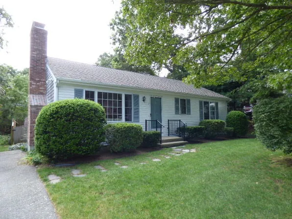 1 Charing Cross Road, South Dennis, MA 02660