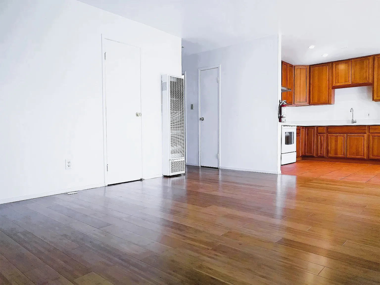 2 bed, 850 sqft, $2,195 — Photo 3