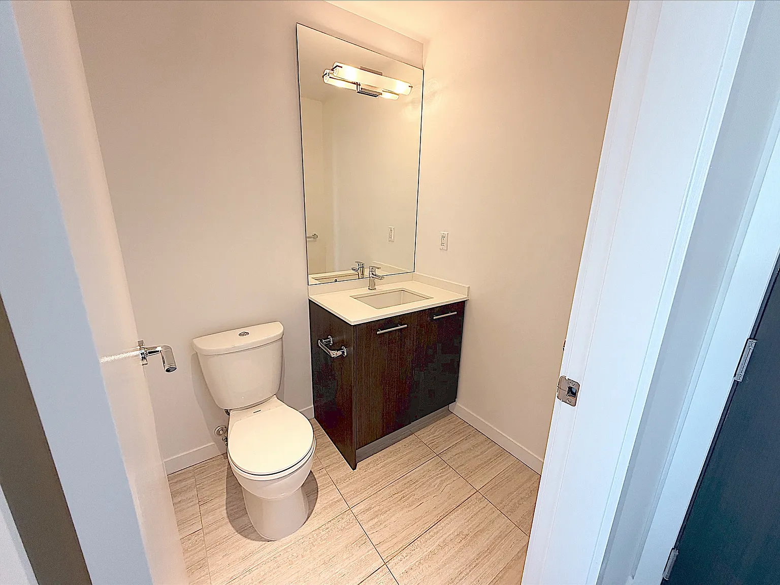 Aquilini Centre West - 2502 Penthouse — Photo 4
