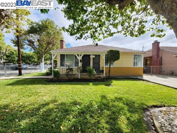 10825 Acalanes Dr, Oakland, CA 94603