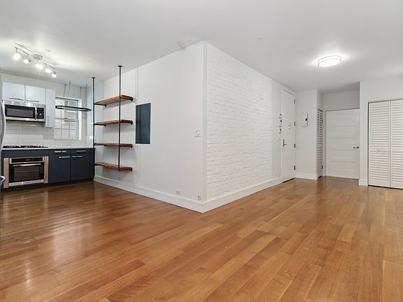 2nd image of 204 W 140th St #2D
