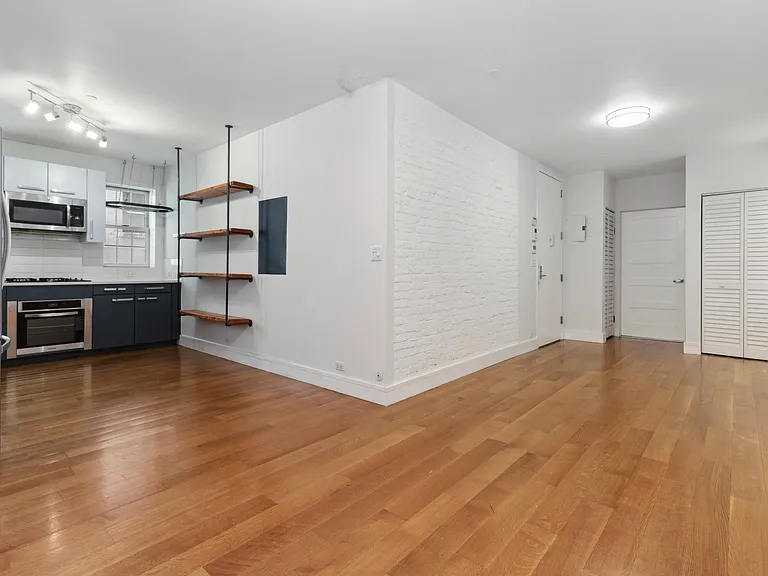204 W 140th St #2D — Photo 3