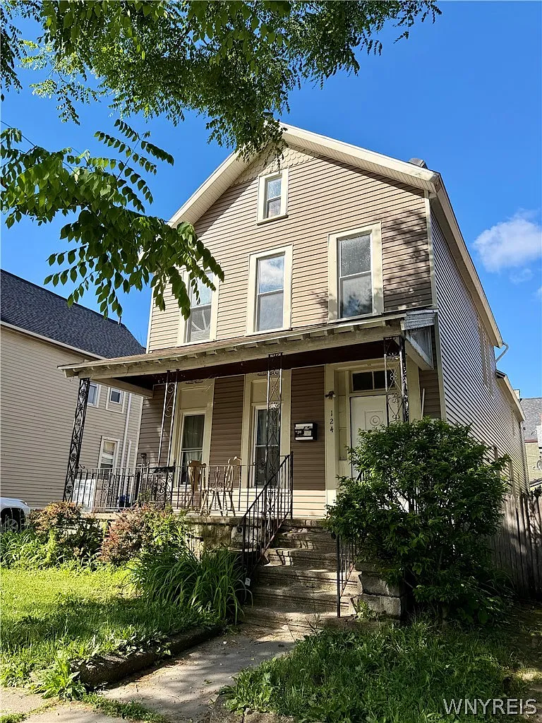 2 bed, 1.0 bath, 1750 sqft, $1,750 — Photo 1